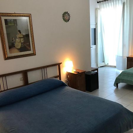 Rocca Sul Mare Hotel Весте Екстериор снимка